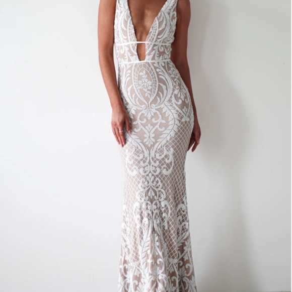VIP Fashion Dresses & Skirts - White Plunge V-Neck Gown with Floral Sequined Detailing